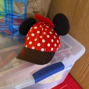 Minnie Mouse Hat. READ LISTING